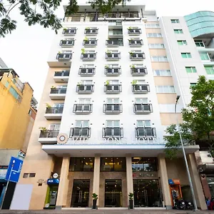Vien Dong - Near Bui Vien Walking Street Хошимин