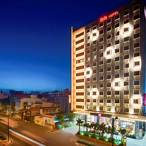 4* Hotel Ibis Saigon Airport