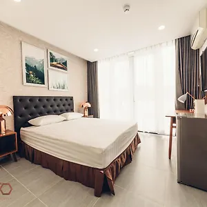 Otel Jomo