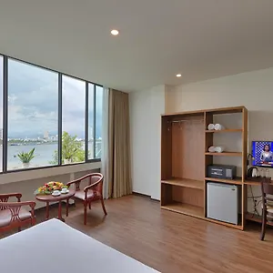 https://vitalis-riverside-hotel.dananghotels.net